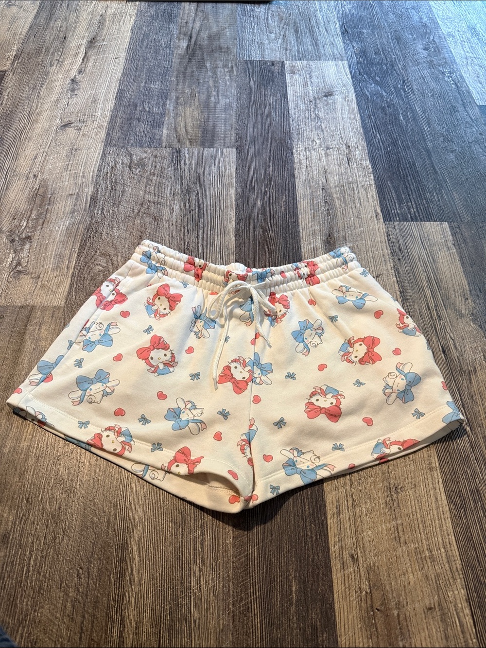 Hello Kitty & Cinnamoroll Bows Hybrid Graphic Fleece Shorts Women's Size Small
